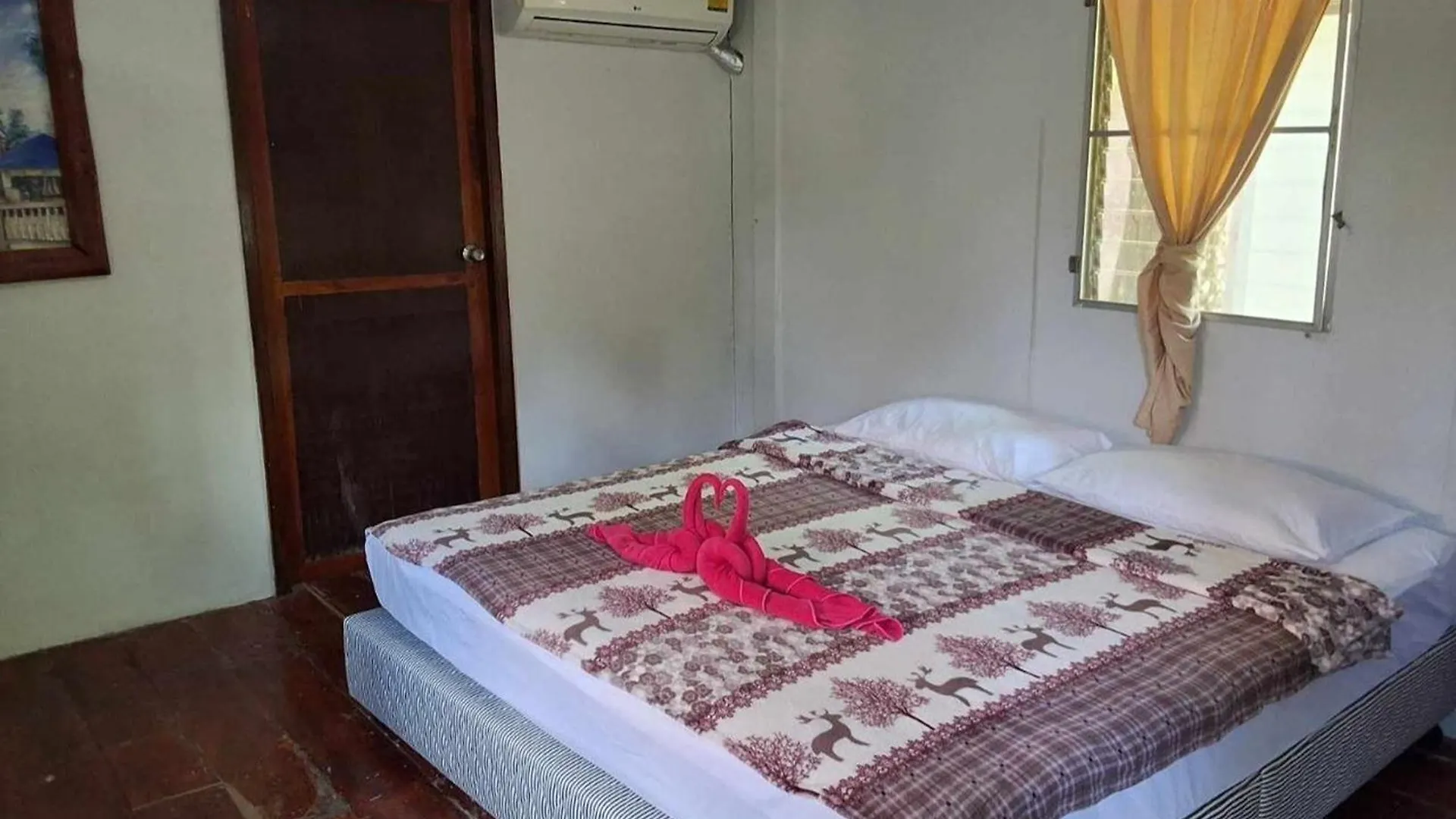 兰塔睡鲸酒店 Ko Lanta 0*,  泰国