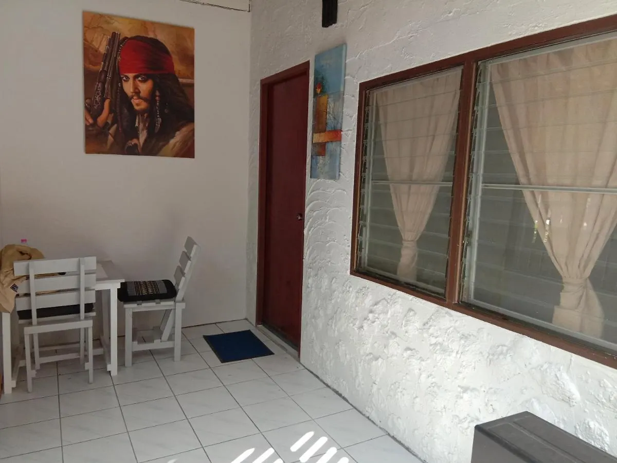 兰塔睡鲸酒店 Ko Lanta 招待所